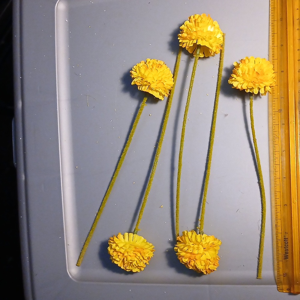 Artificial Floral Stems - Yellow & White w/green - Picture 9 of 10